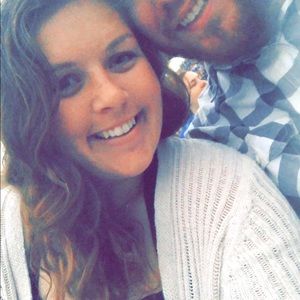 Meet your Posher, Caitlin